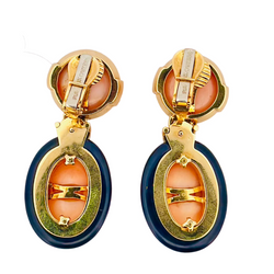 Pair of DAVID WEBB pendant earrings in yellow gold, coral, onyx and diamonds
