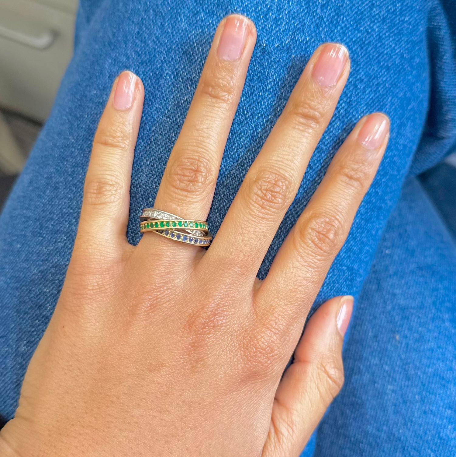 Ring CARTIER "Trinity" in yellow gold, emeralds, sapphires and diamonds