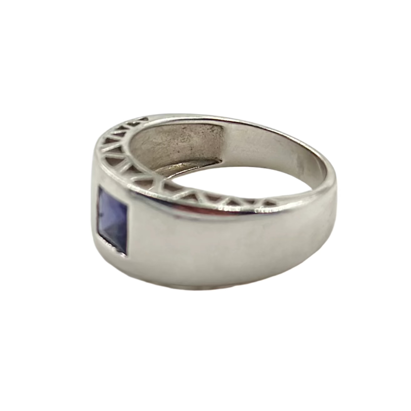 Bandeau ring in white gold and iolite