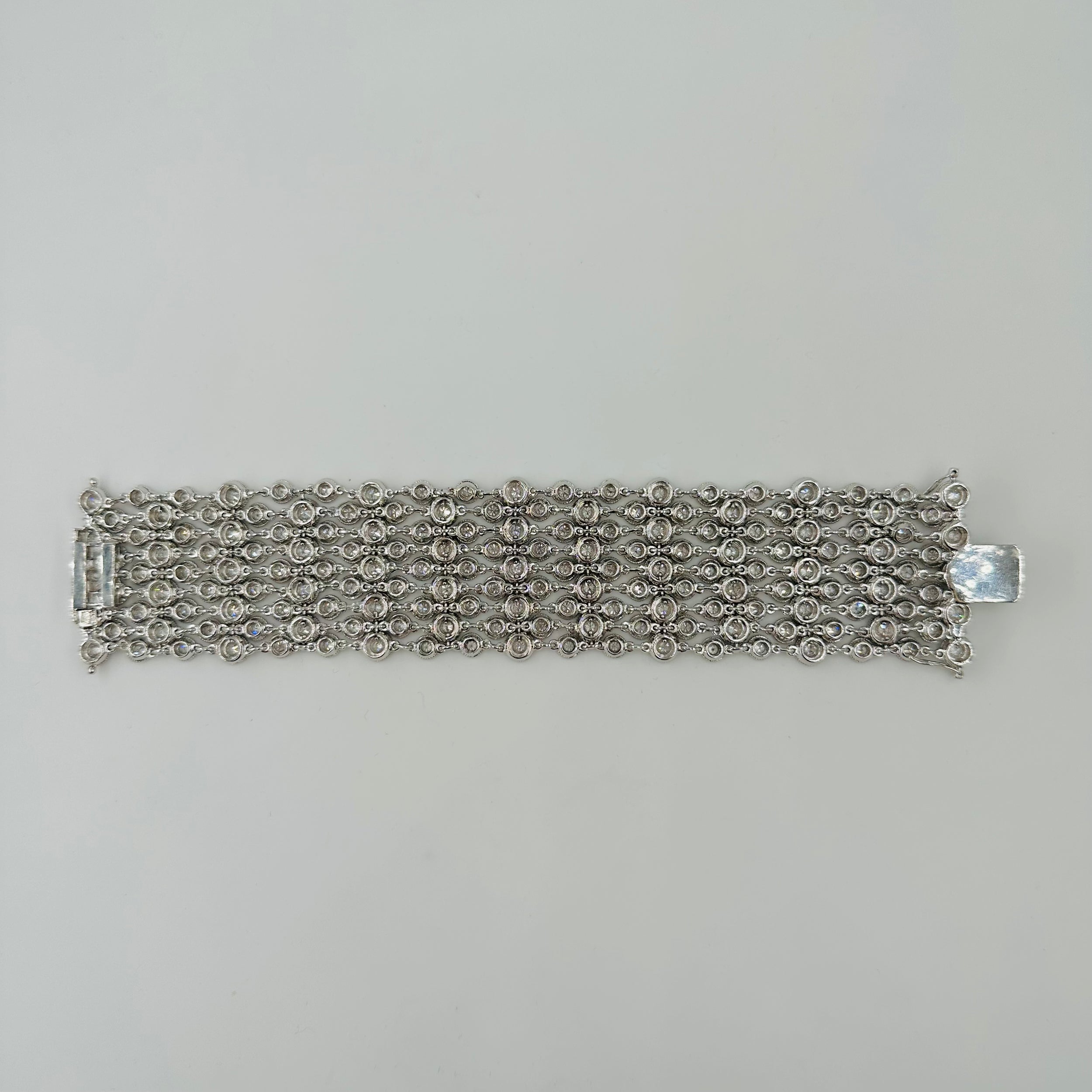 Bracelet Manchette en or blanc et diamants