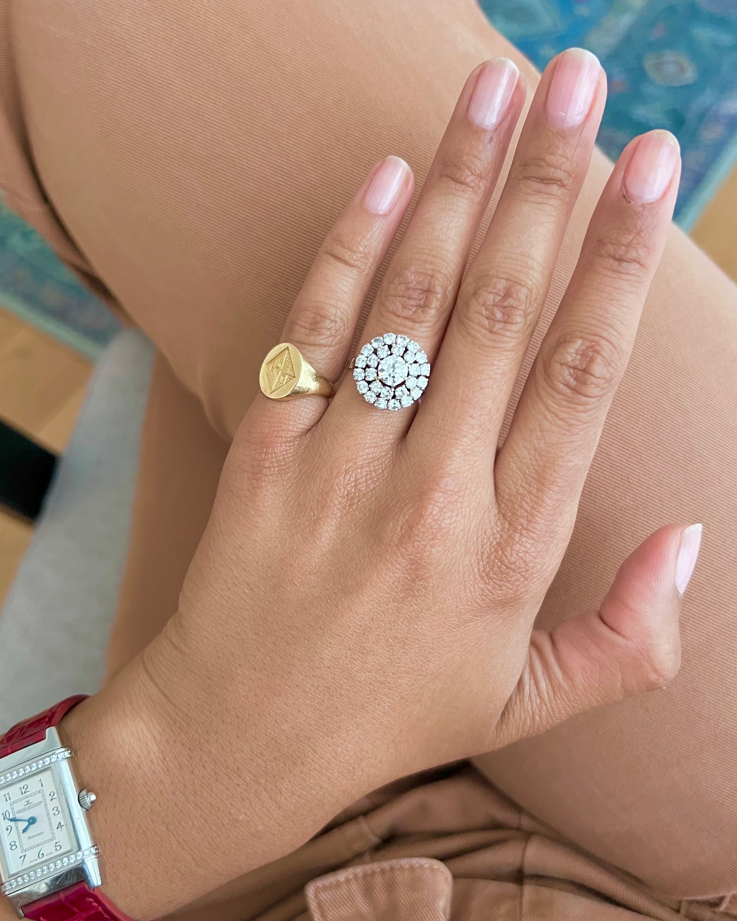 Ring diamonds at white gold and diamonds