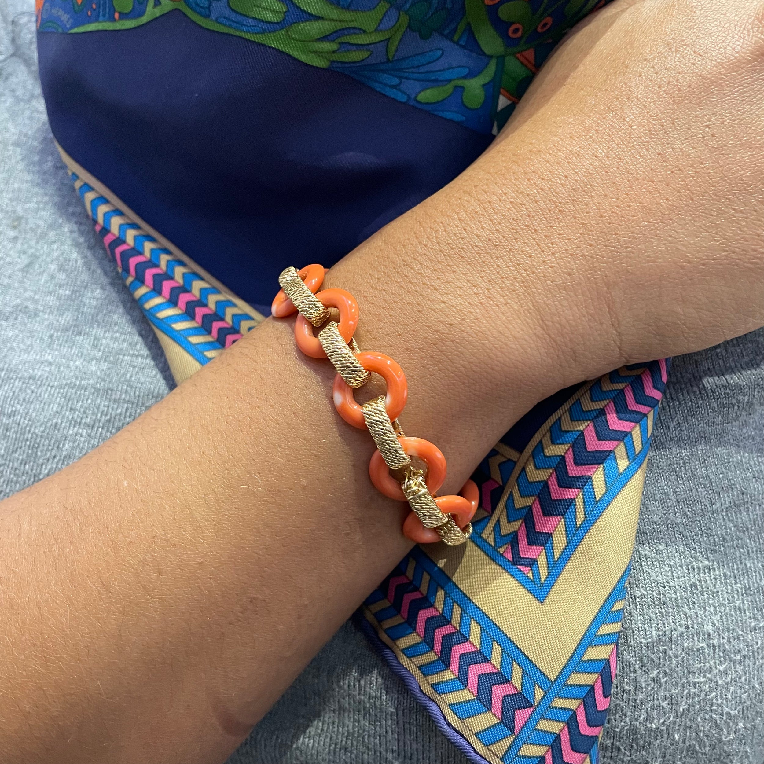 Bracelet VAN CLEEF & ARPELS en or jaune et corail