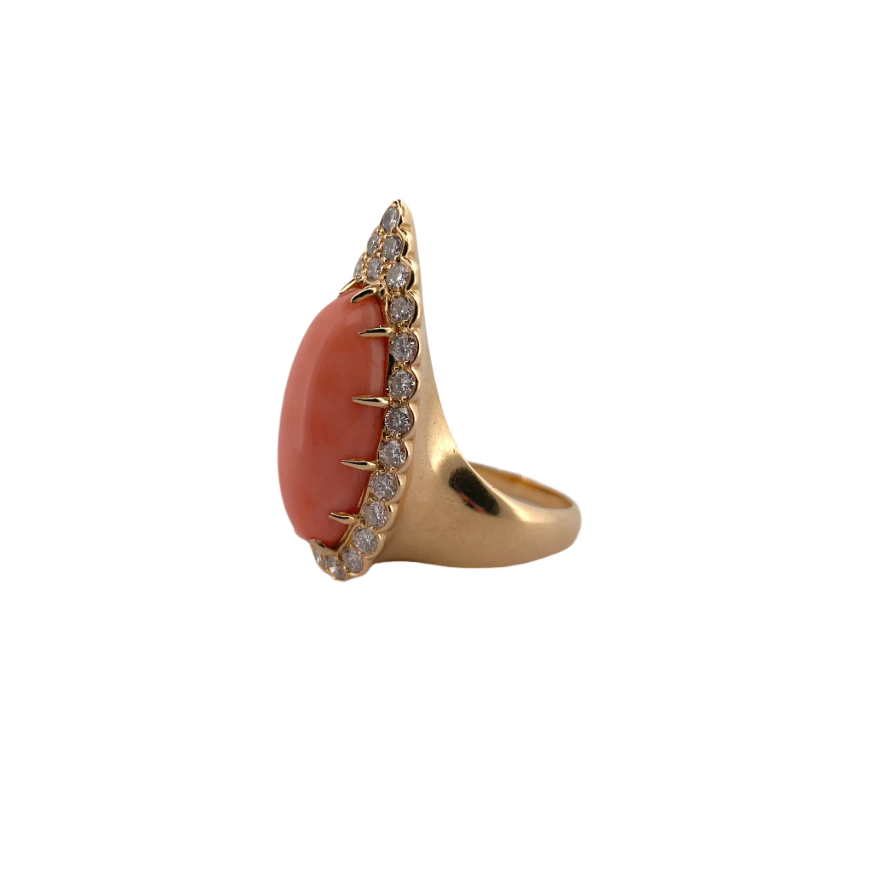 Bague VAN CLEEF & ARPELS en or jaune et corail - Castafiore