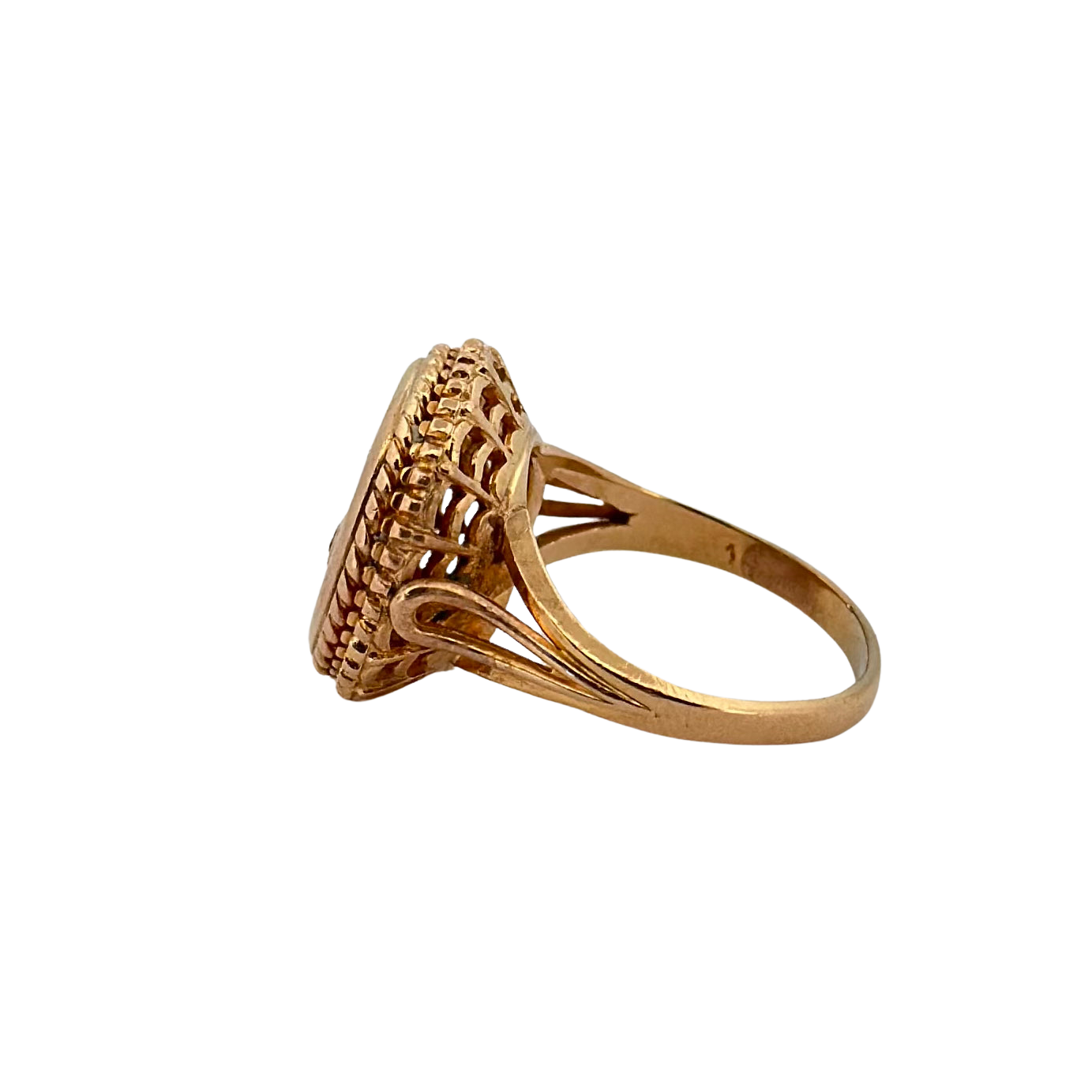 bague-augis-en-or-jaune-diamant-et-pierres-rouges