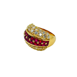 Bague Dôme en or jaune, rubis et diamants