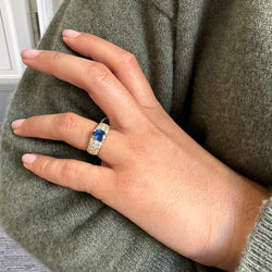 Yellow gold, sapphire and diamond ring