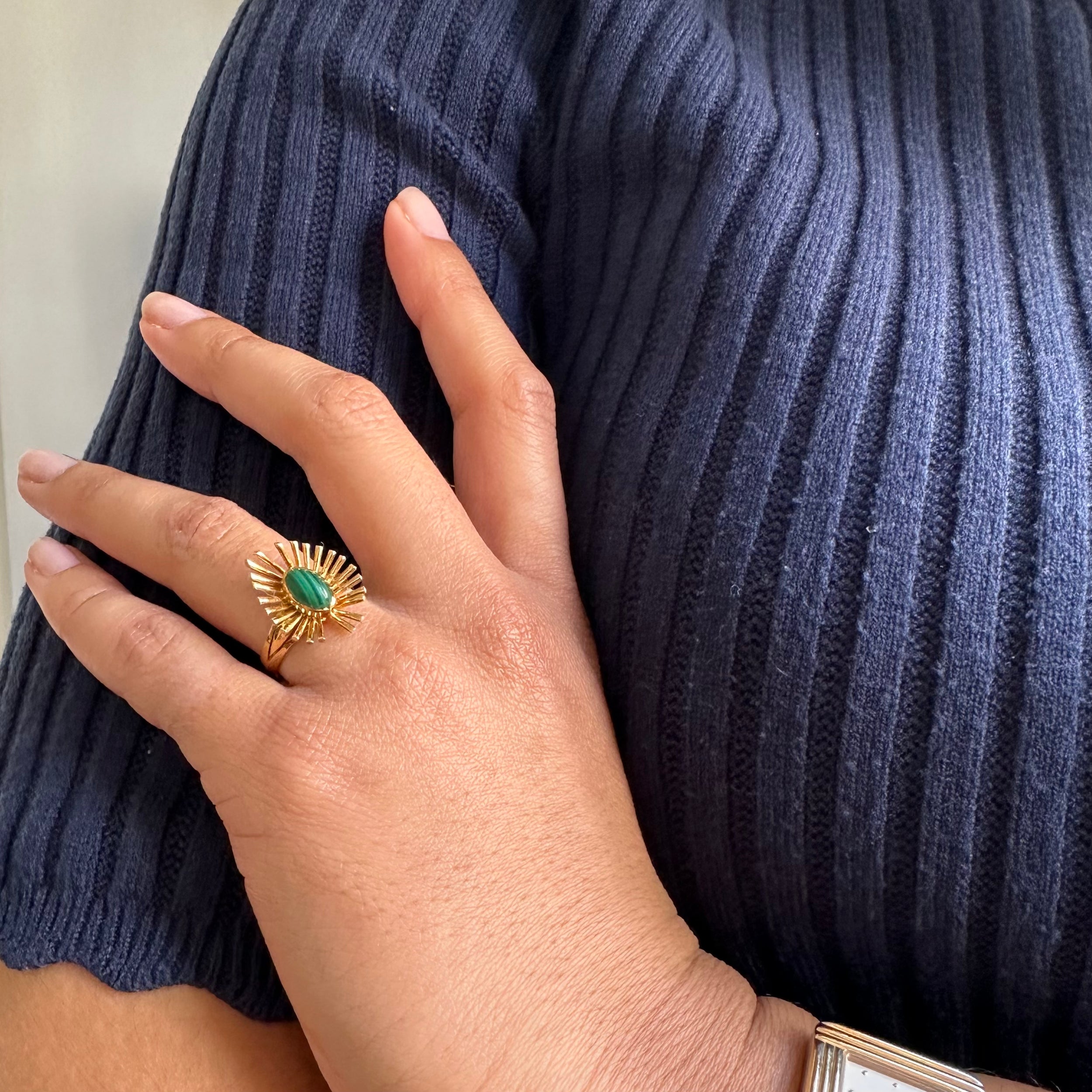 Yellow gold and malachite ring 