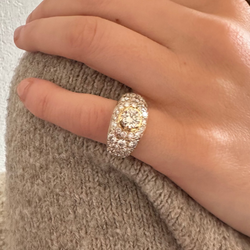 Bague en or jaune et diamants