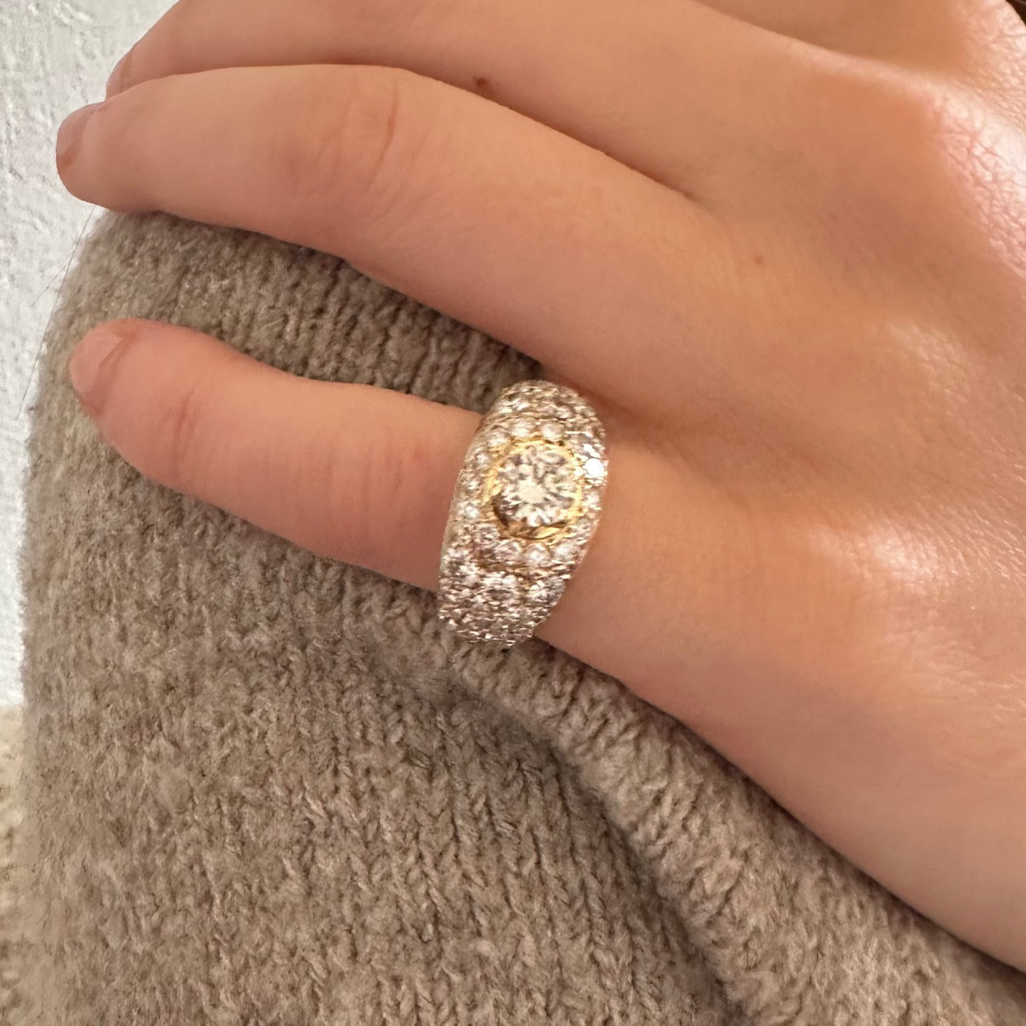 Bague en or jaune et diamants