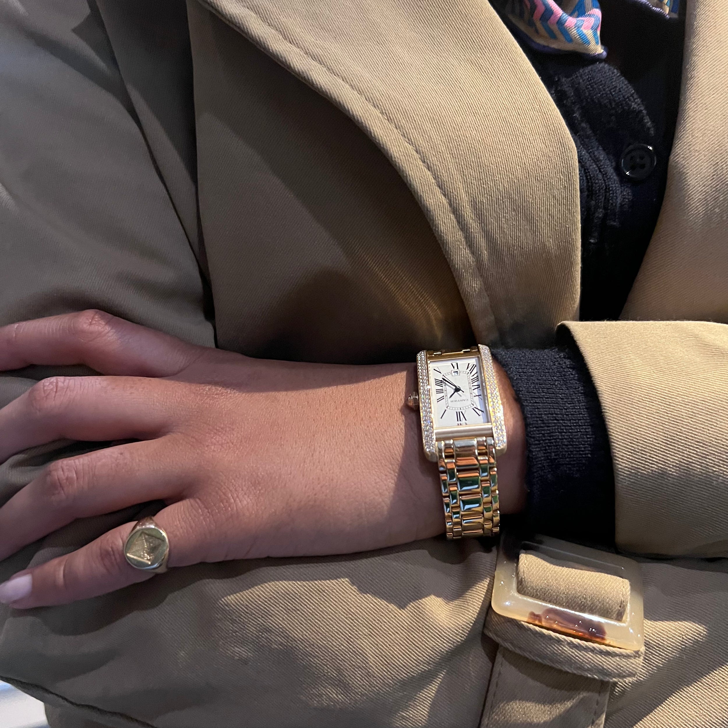 Montre CARTIER "Tank Américaine" en or jaune et diamants