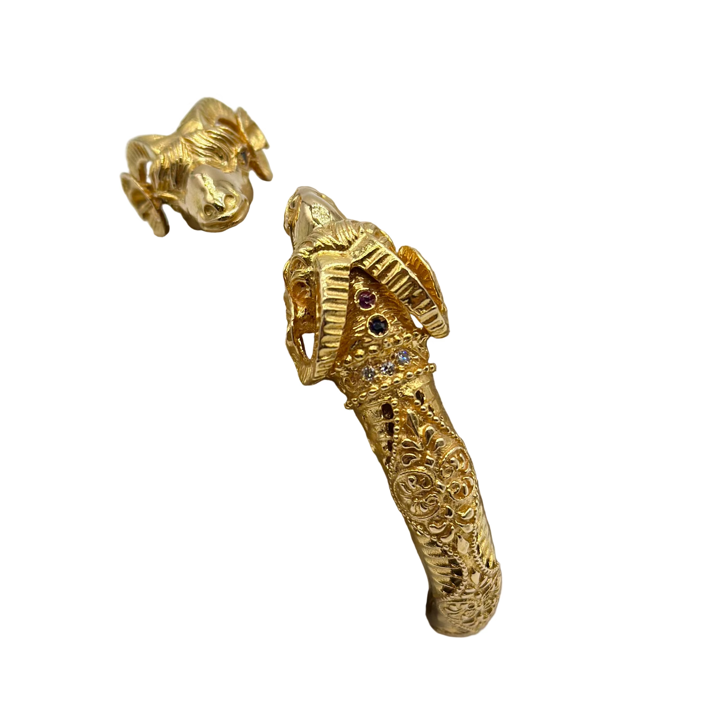 Bracelet Jonc Têtes de Bélier en or jaune et diamants