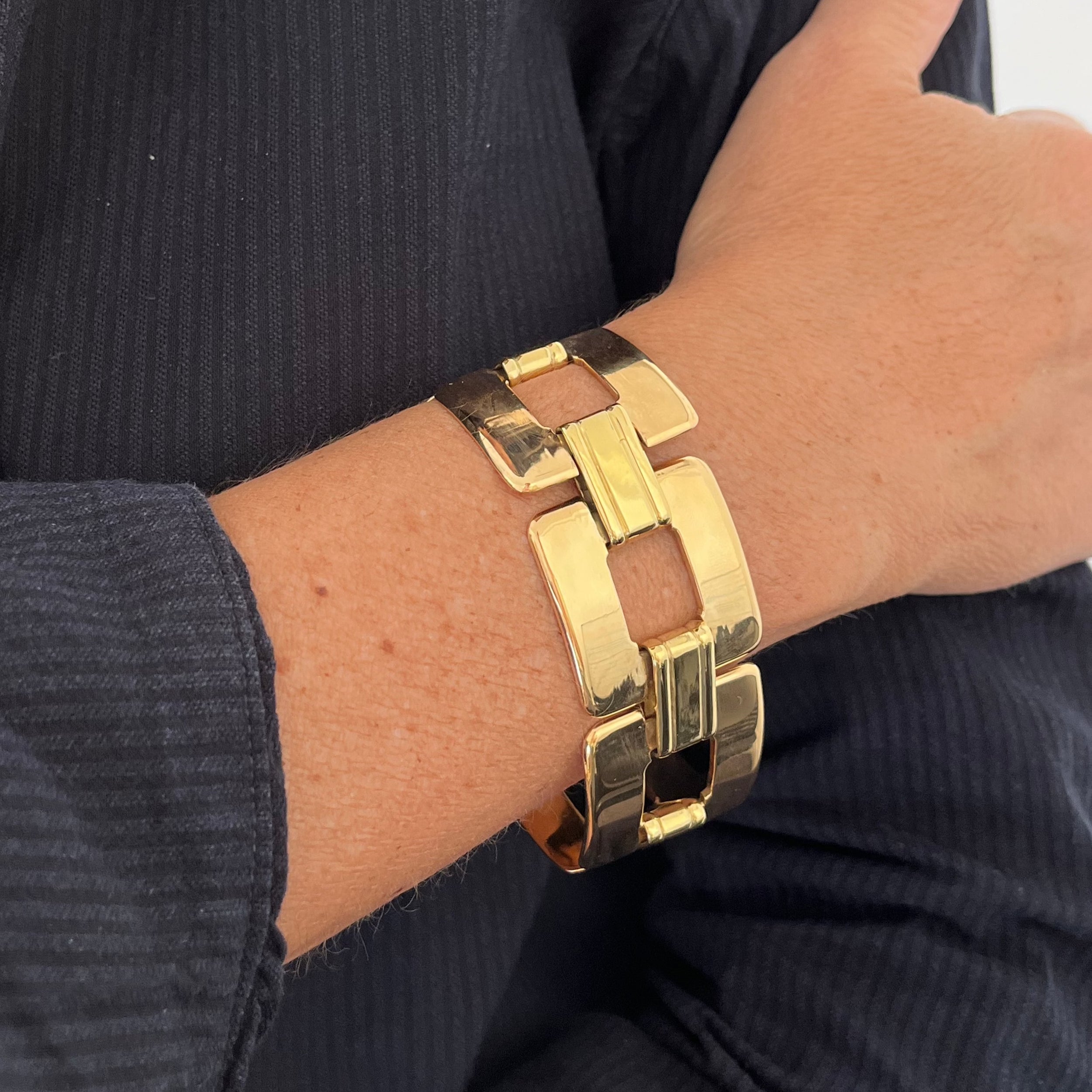 Yellow gold cuff bracelet