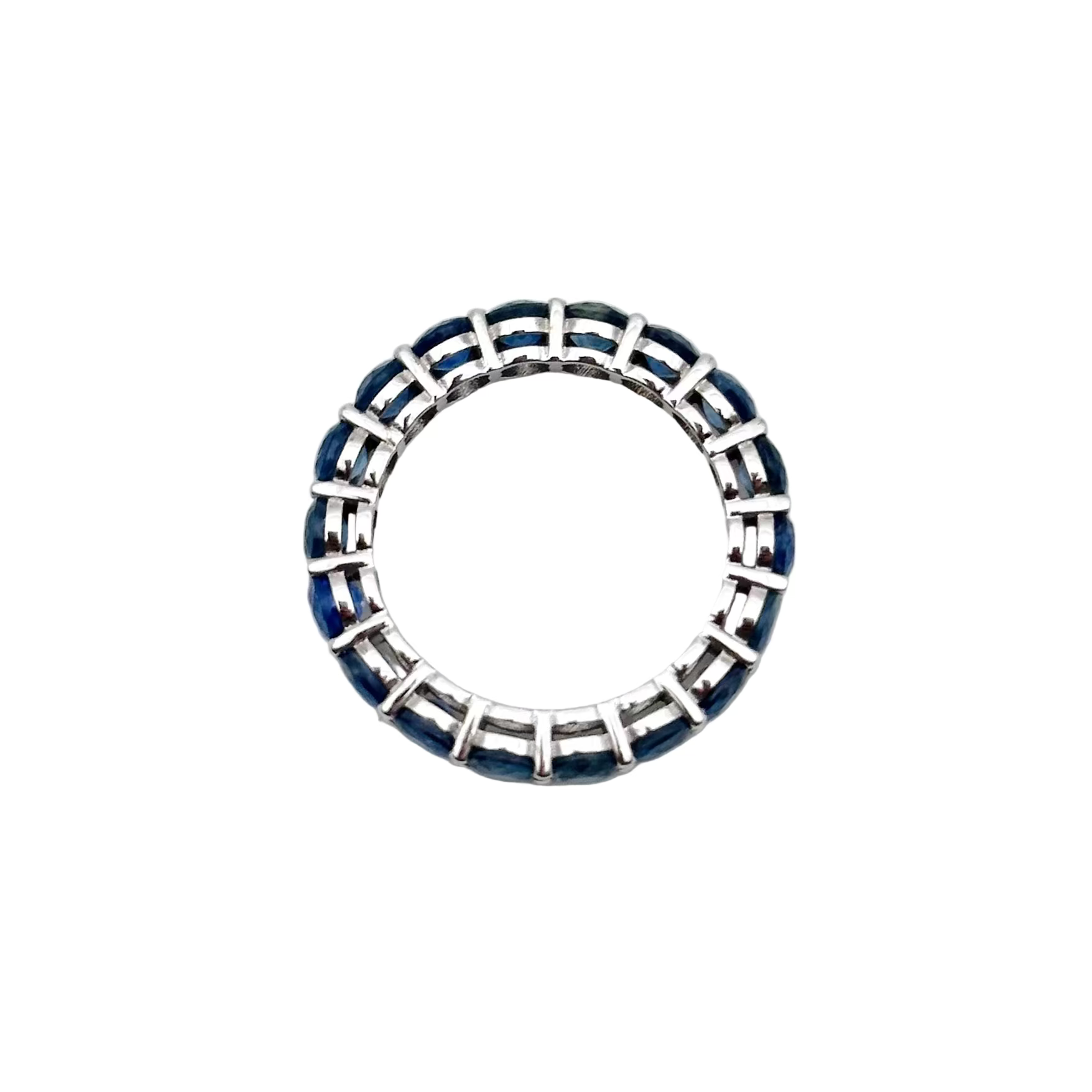 Bague Alliance en or blanc et saphirs