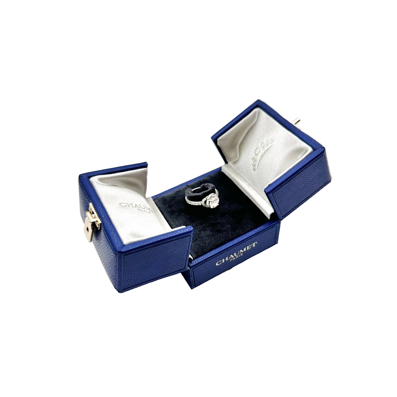 CHAUMET "Liens d'amour" Ring in platinum and diamonds