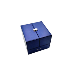 CHAUMET "Liens Séduction" bangle bracelet in white gold and diamonds