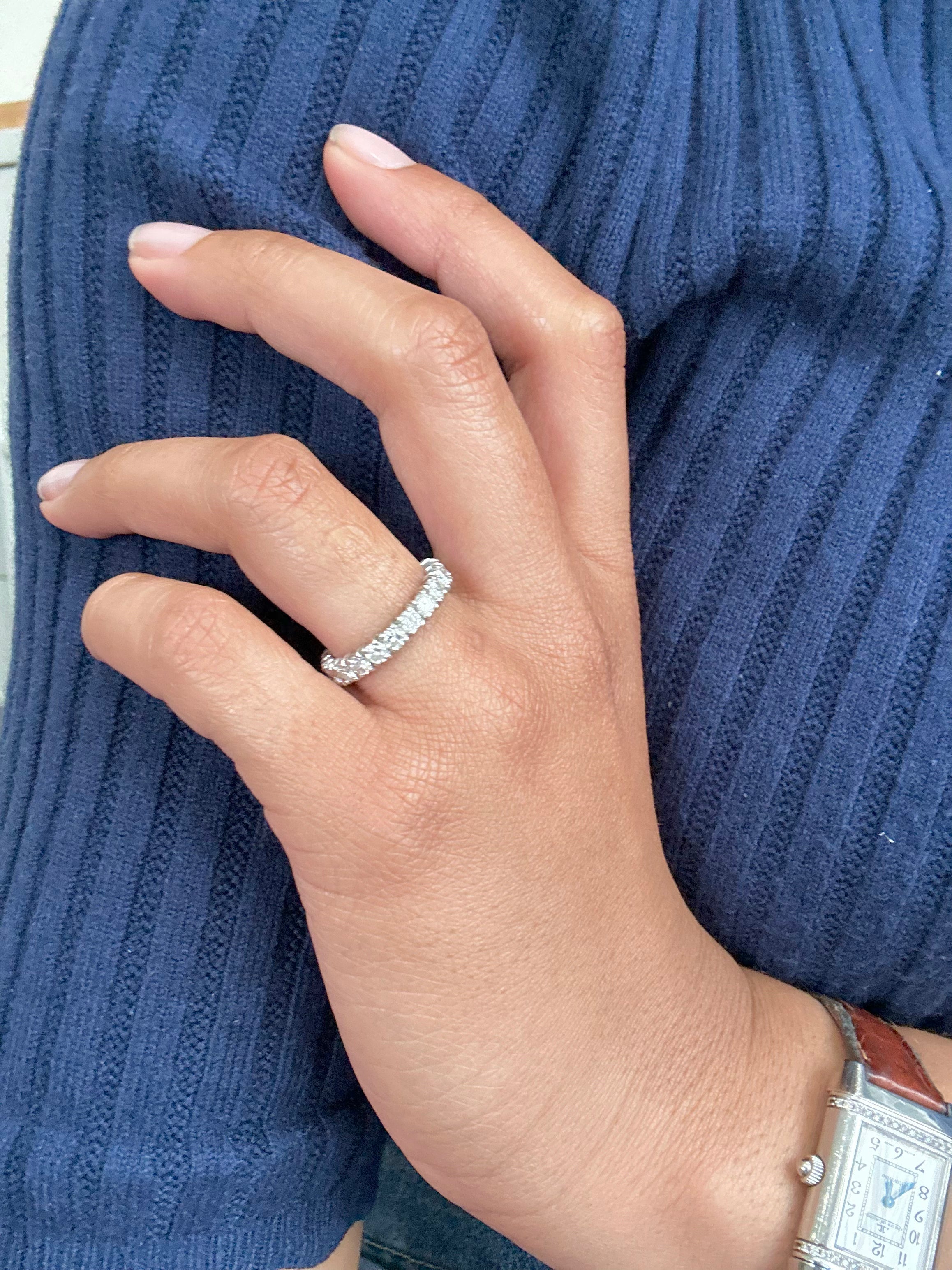 American wedding ring in white gold and diamonds