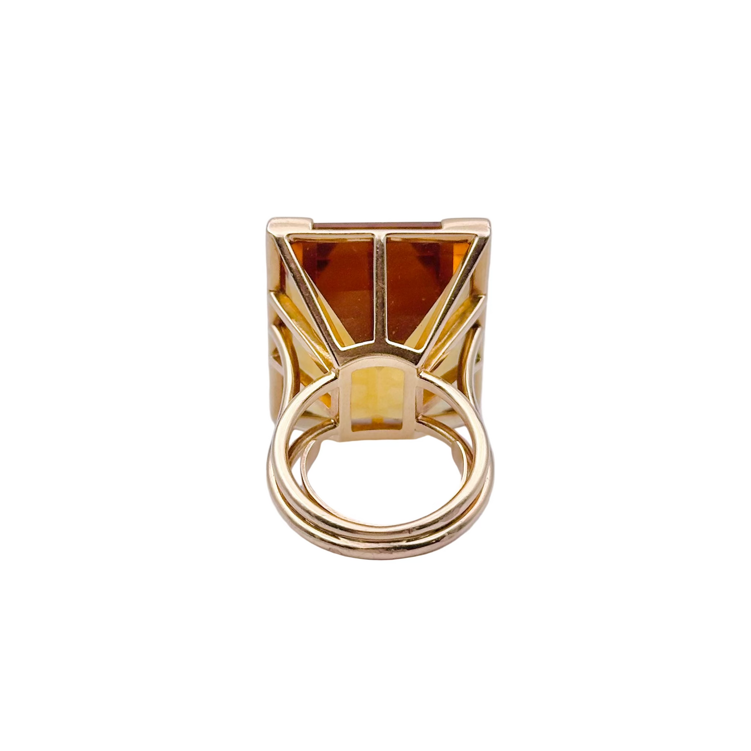 Cocktail ring in yellow gold and citrine