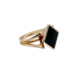 Bague Cocktail en or jaune et onyx