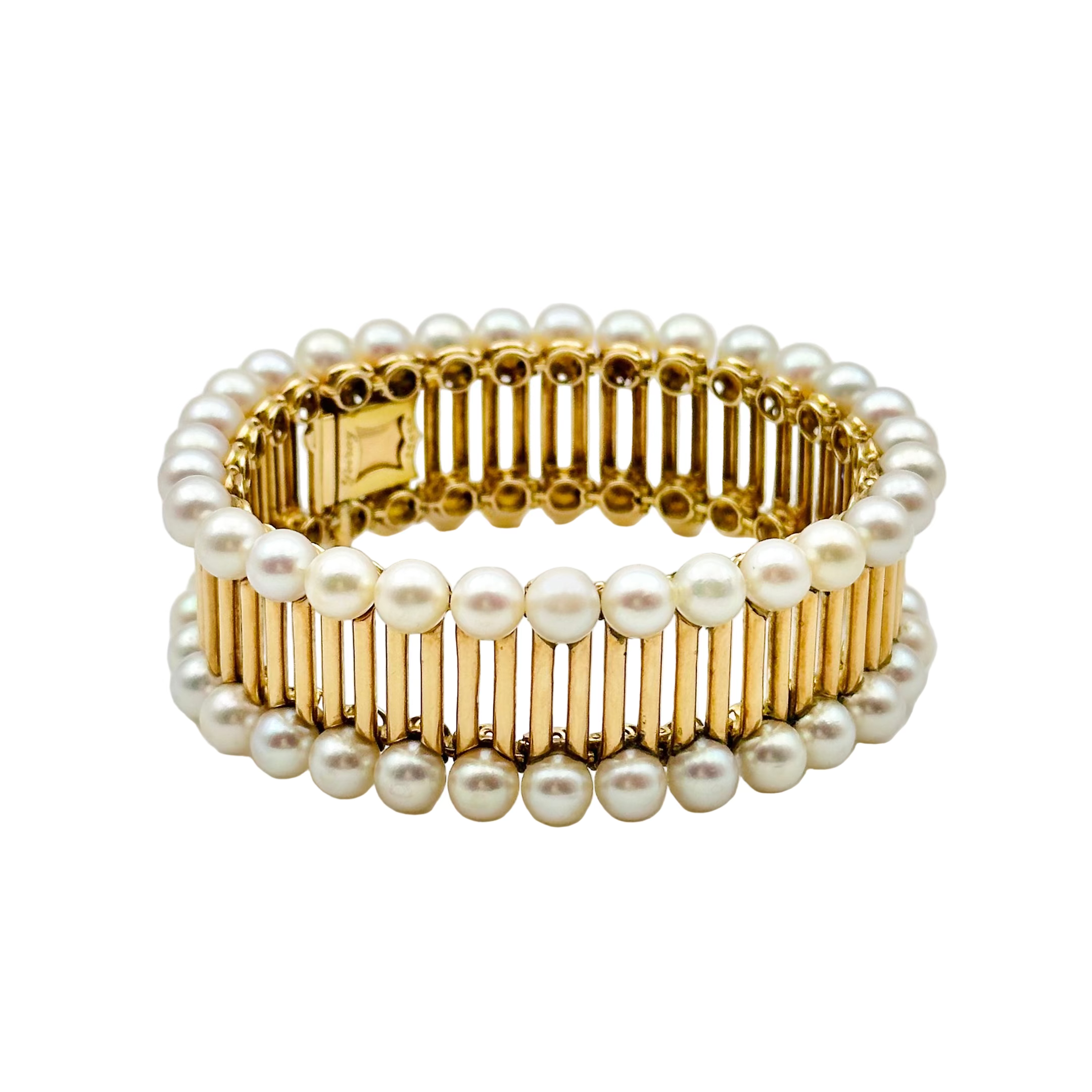 POIRAY "Aphrodite" cuff bracelet in yellow gold and pearls
