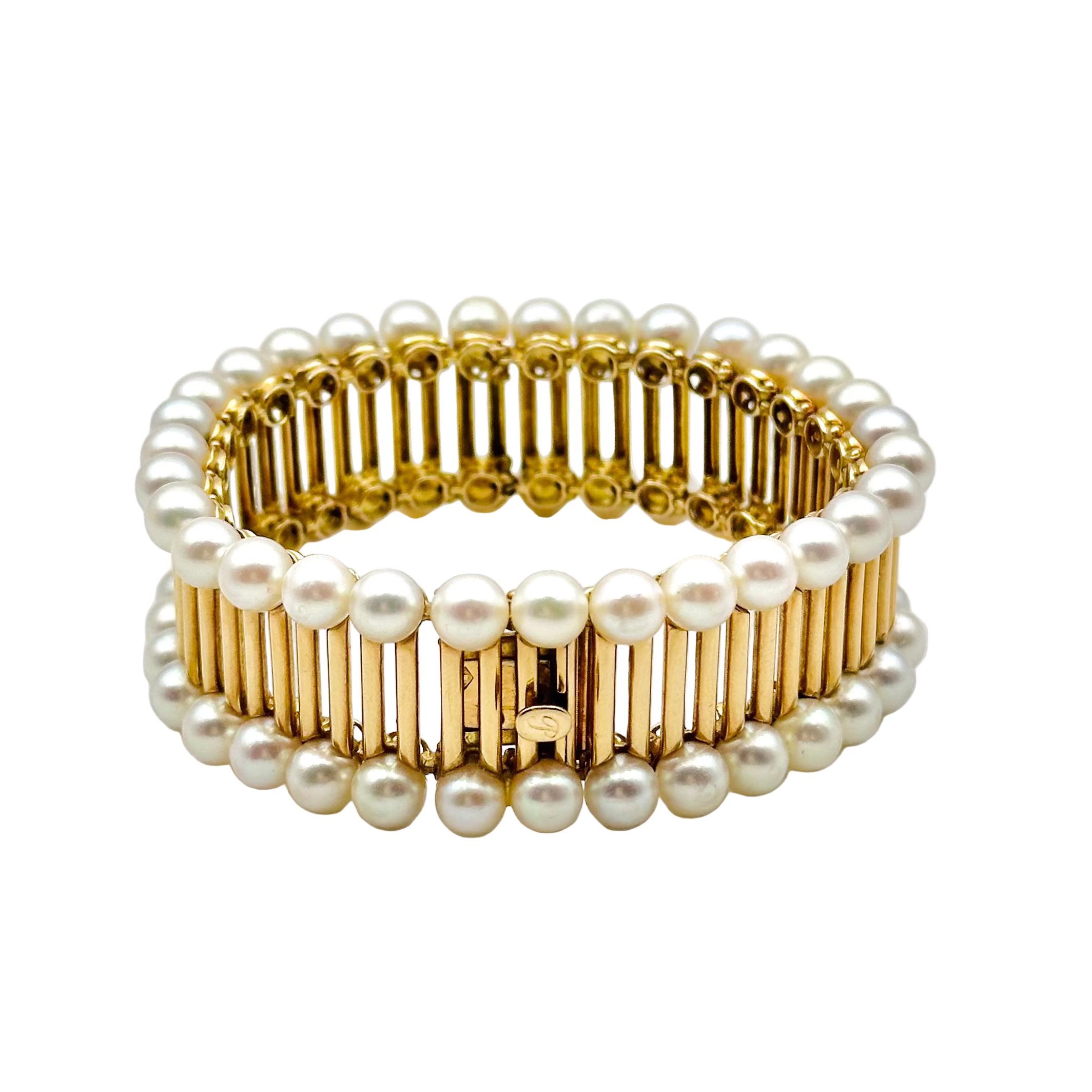 POIRAY "Aphrodite" cuff bracelet in yellow gold and pearls