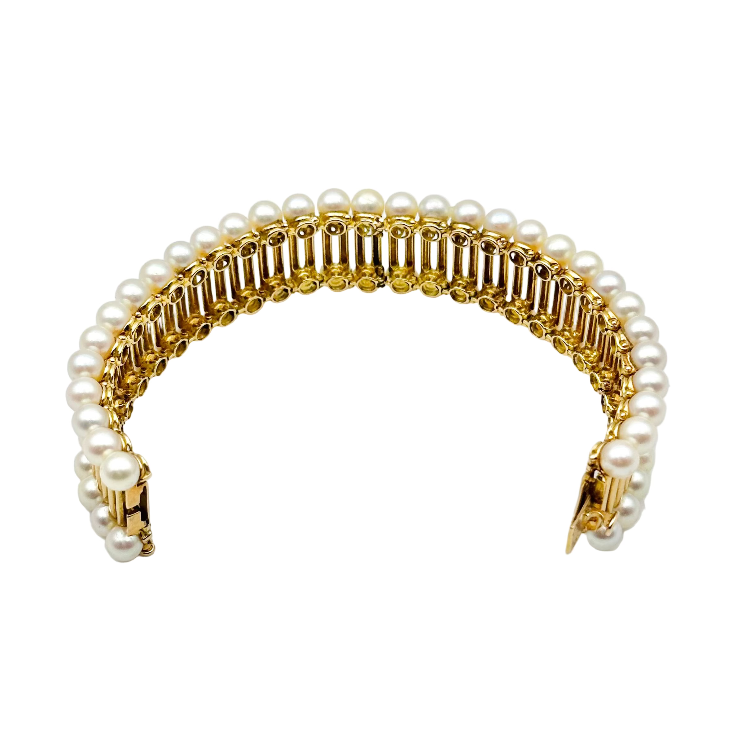 POIRAY "Aphrodite" cuff bracelet in yellow gold and pearls