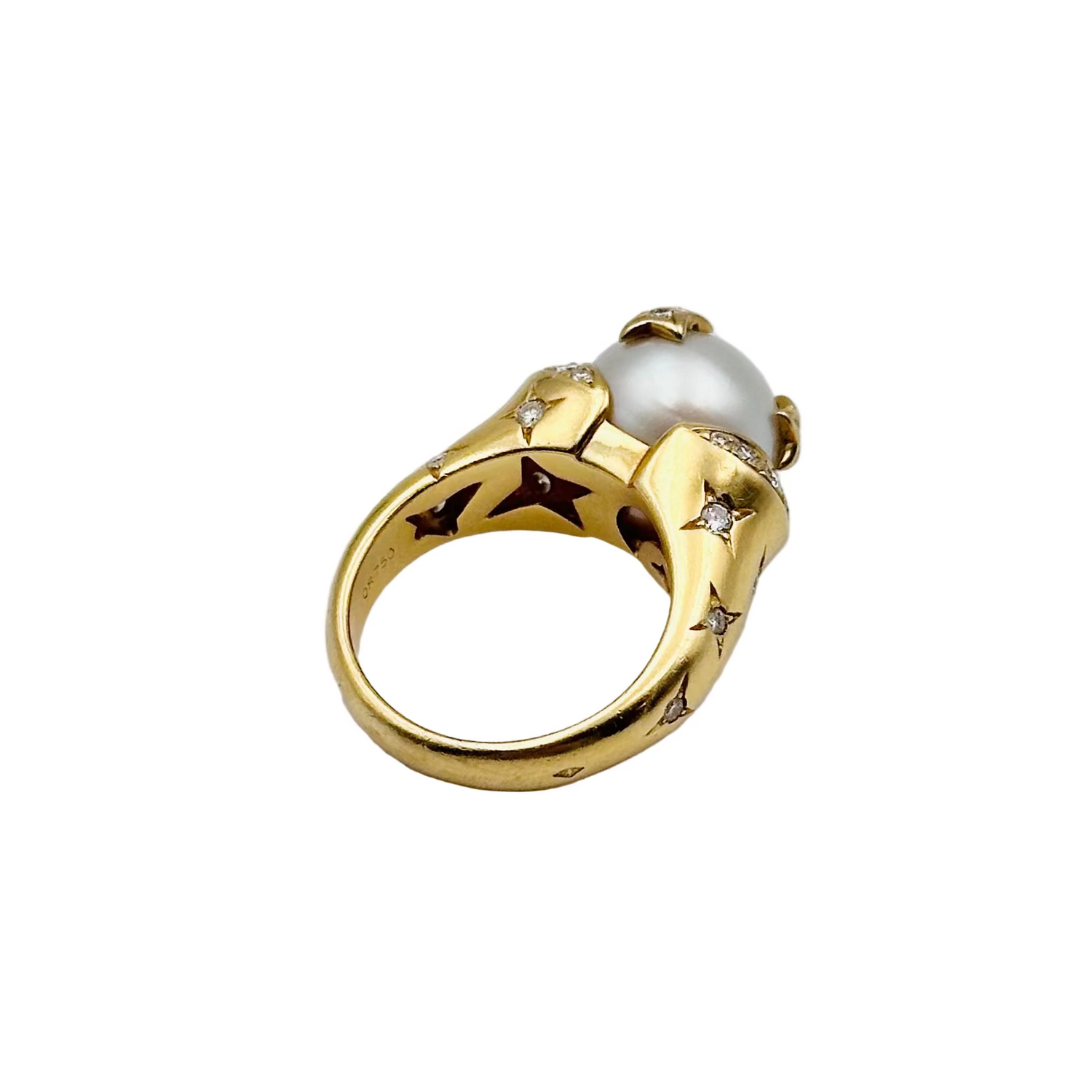CHANEL "Comètes" ring in yellow gold, pearl and diamonds