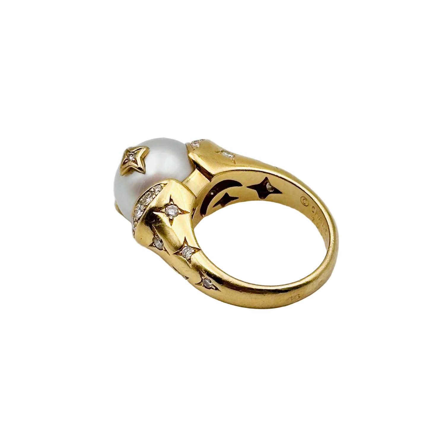 CHANEL "Comètes" ring in yellow gold, pearl and diamonds