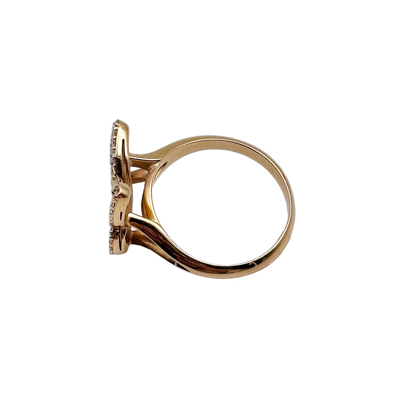 Ring Butterfly in yellow gold and diamonds.