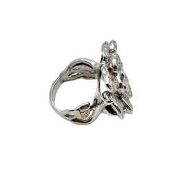 Bague cocktail Camélia en or blanc et diamants