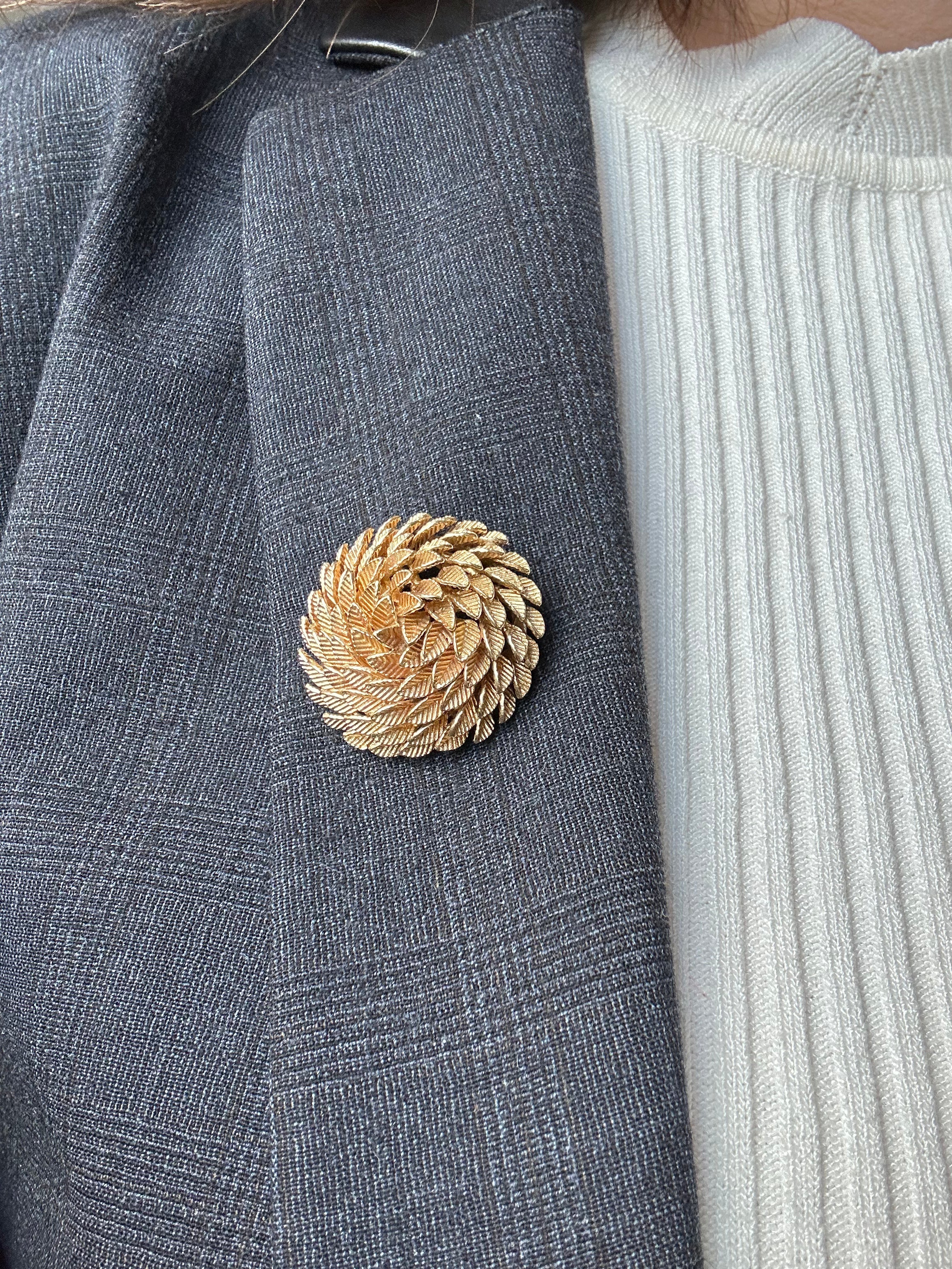 Brooch Round Foliage