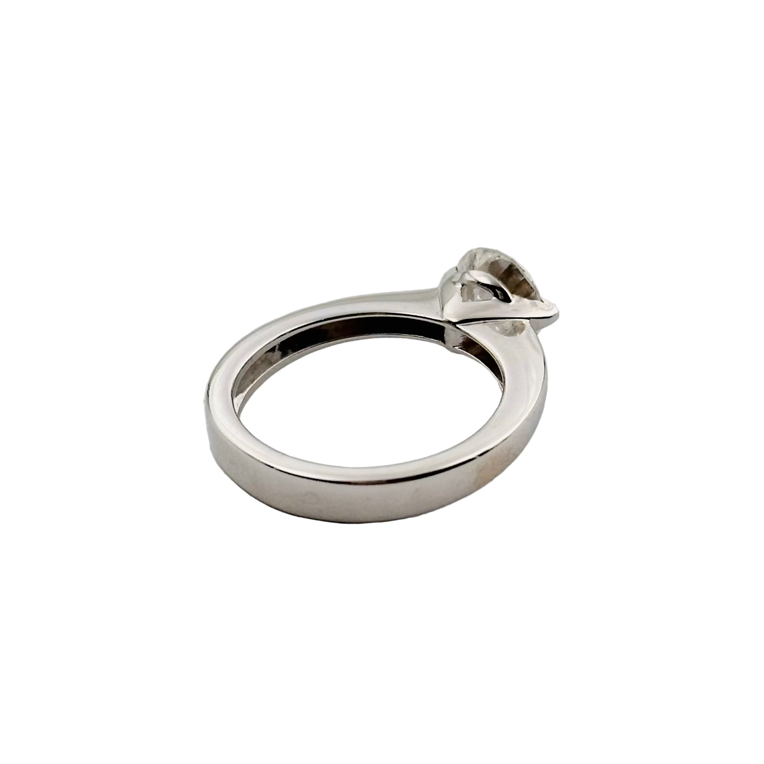 Bague solitaire diamant et or blanc