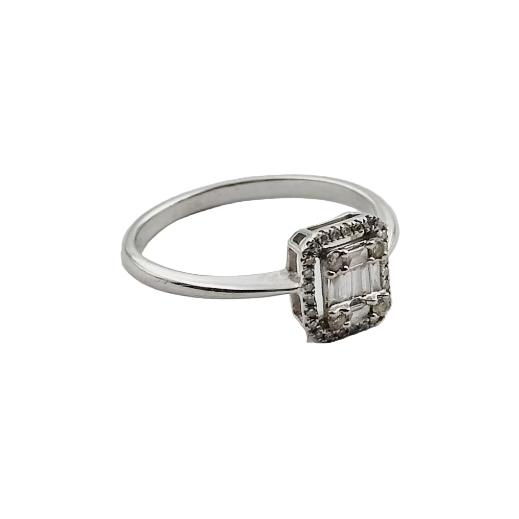 Bague en or blanc et diamants