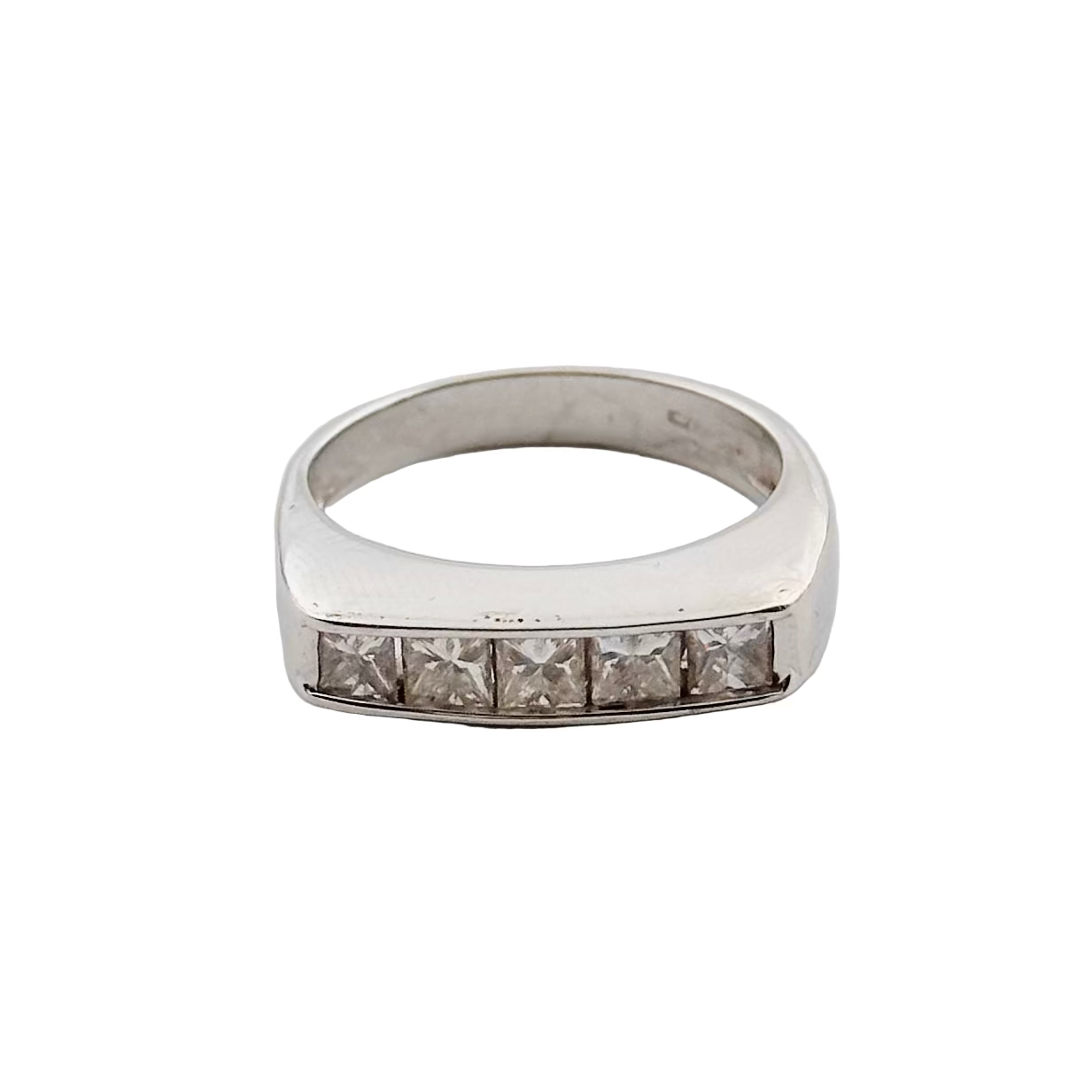 Bague en or blanc et diamants