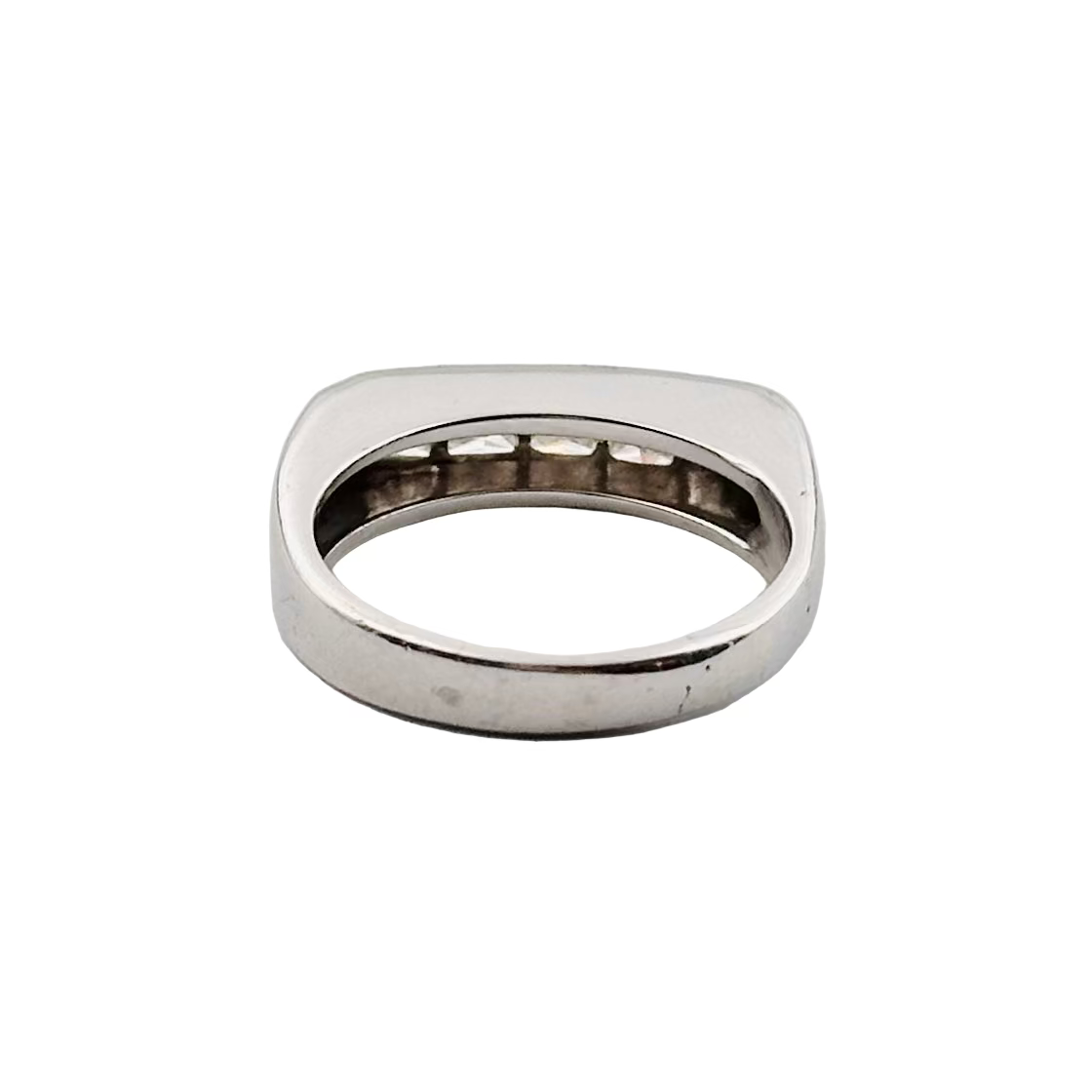 Bague en or blanc et diamants