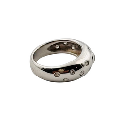 Bague jonc en or blanc et diamants