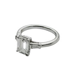 Bague Solitaire en platine et diamants
