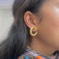 Boucles d'oreilles Clip BOUCHERON Serpent Bohème en or jaune et œil de tigre