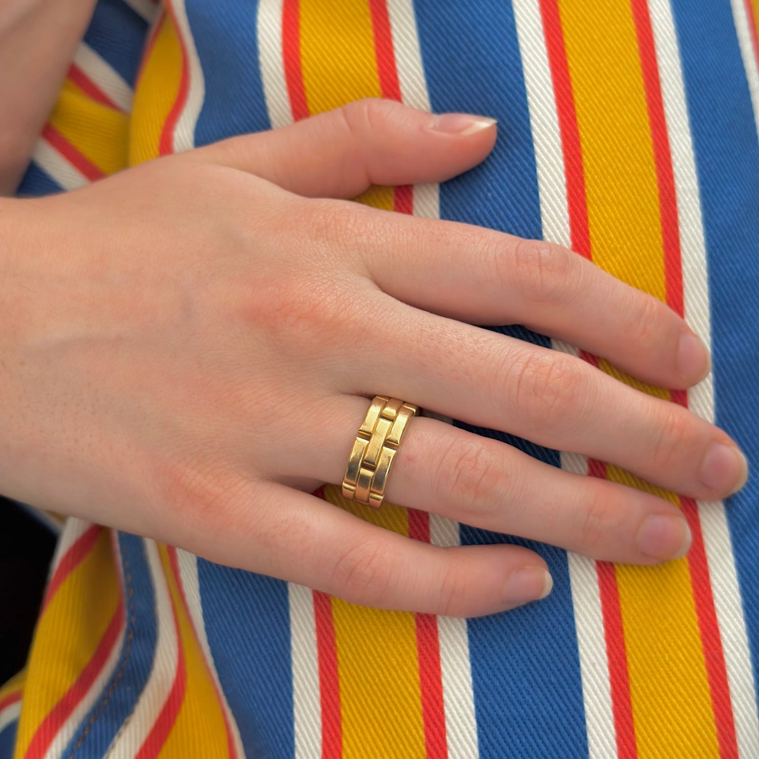 CARTIER Maillon Panthère ring in yellow gold