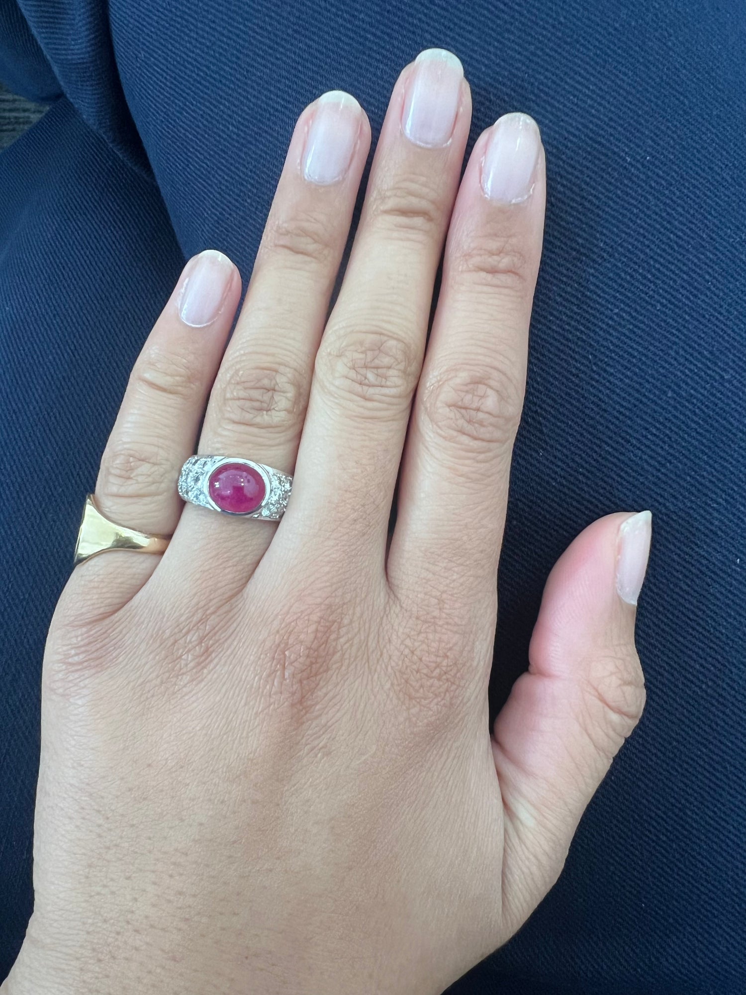 Jonc ring in white gold, rubies and diamonds