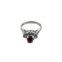 Bague Entourage en platine, rubis et diamants