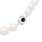 Collier de perles, or blanc et diamants.