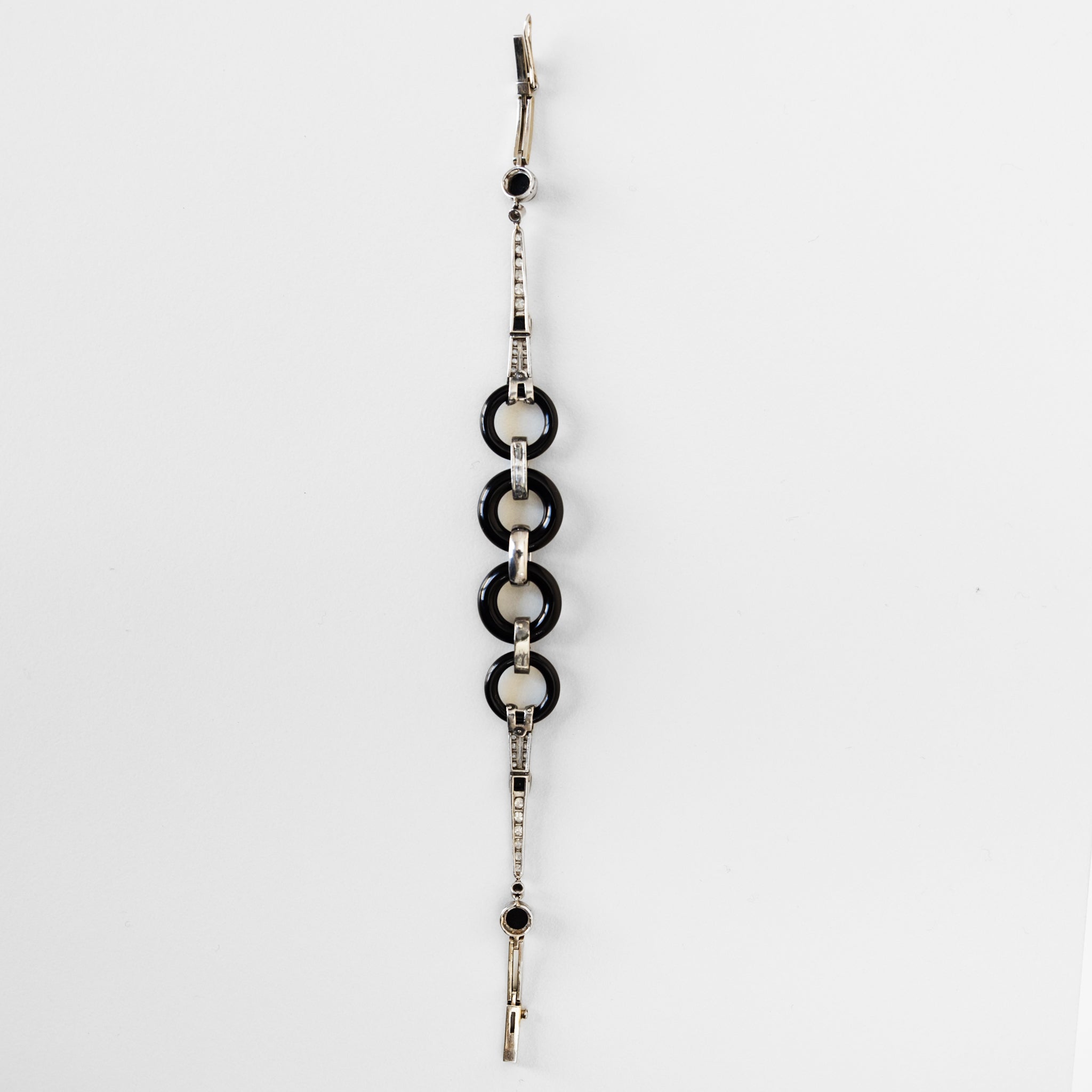 Bracelet in white gold, onyx and diamonds