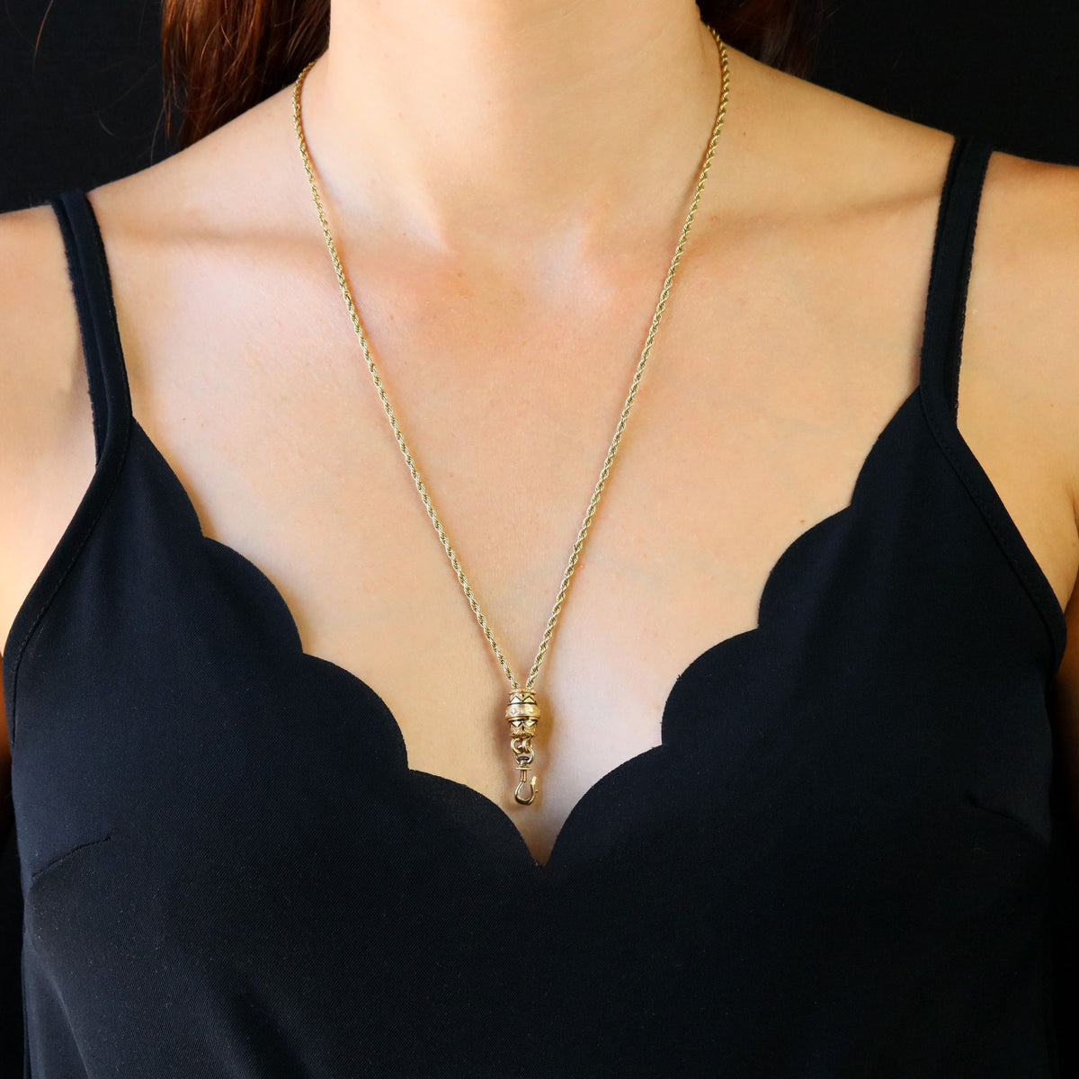 Yellow gold, Enamel, and Diamond necklace