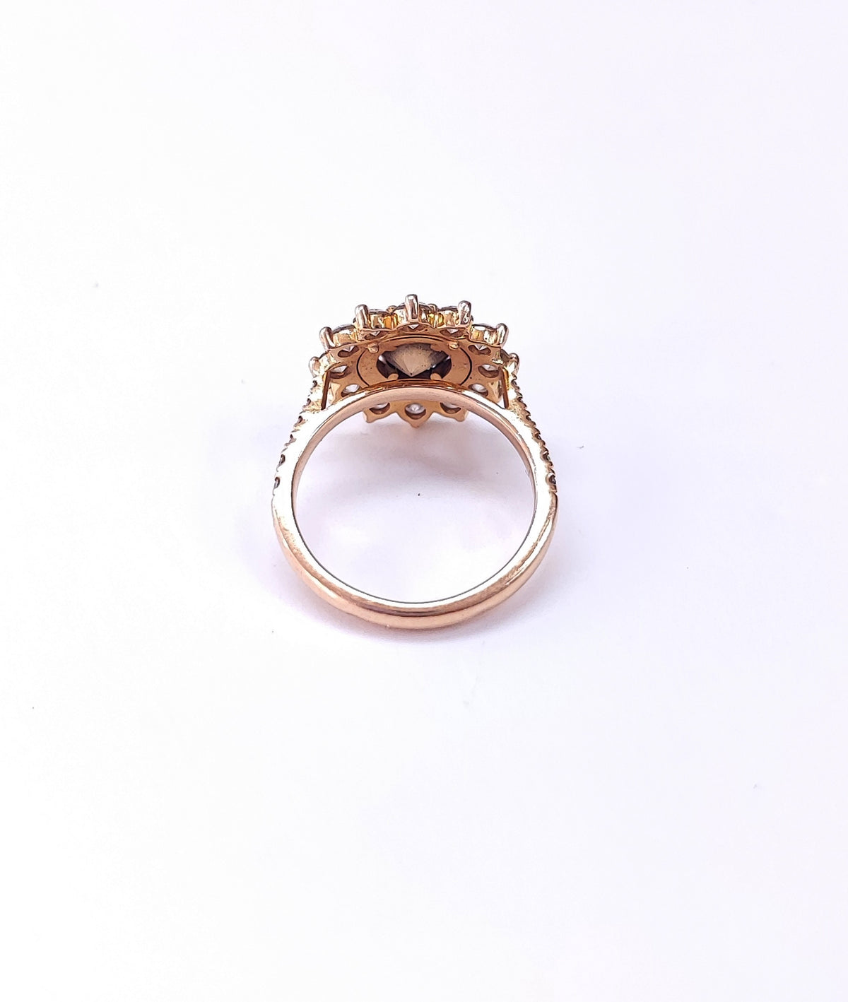 Bague Entourage GEMMYO Lefkos en or rose et diamants
