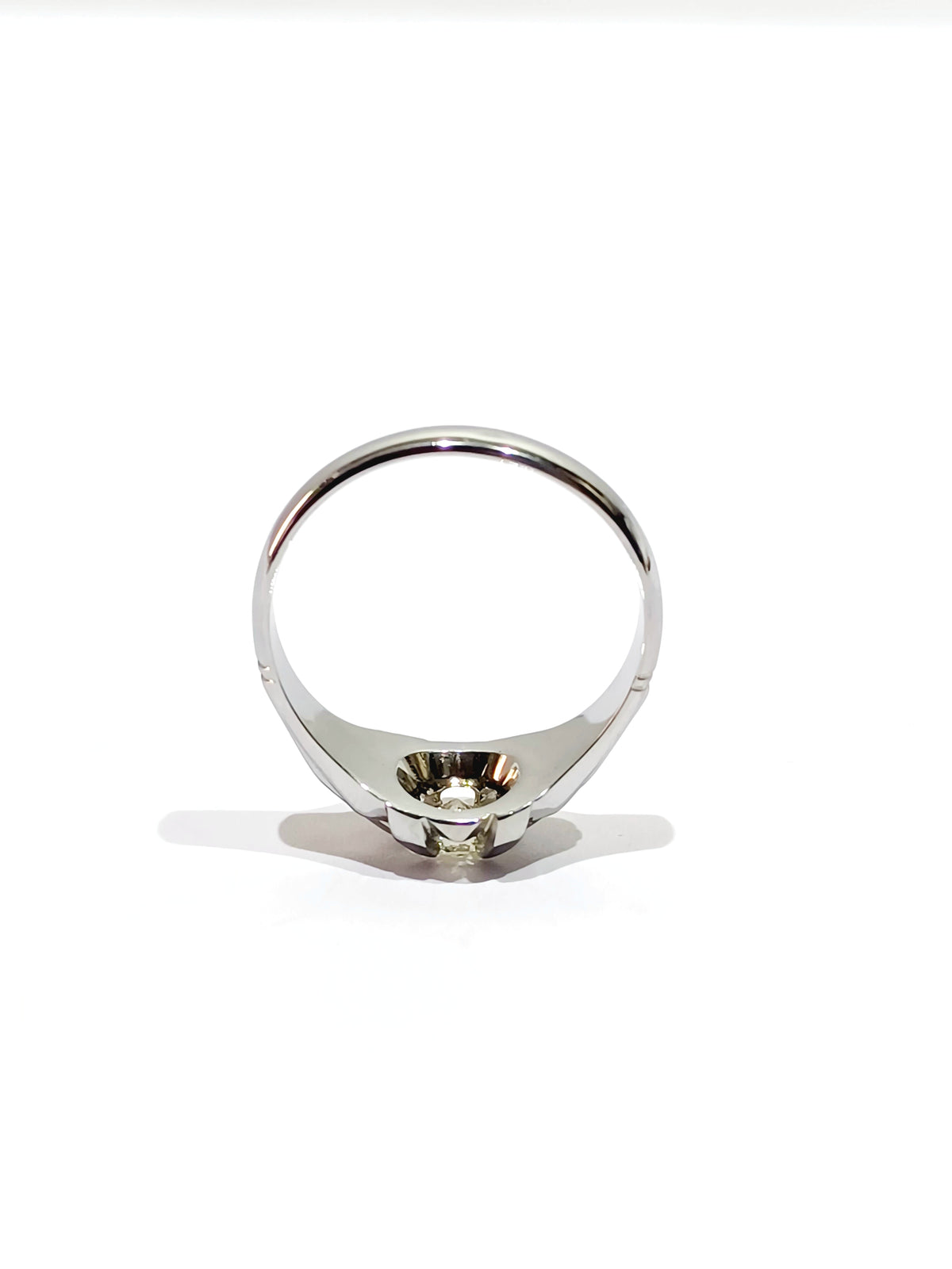 Ring Solitaire in white gold and diamonds