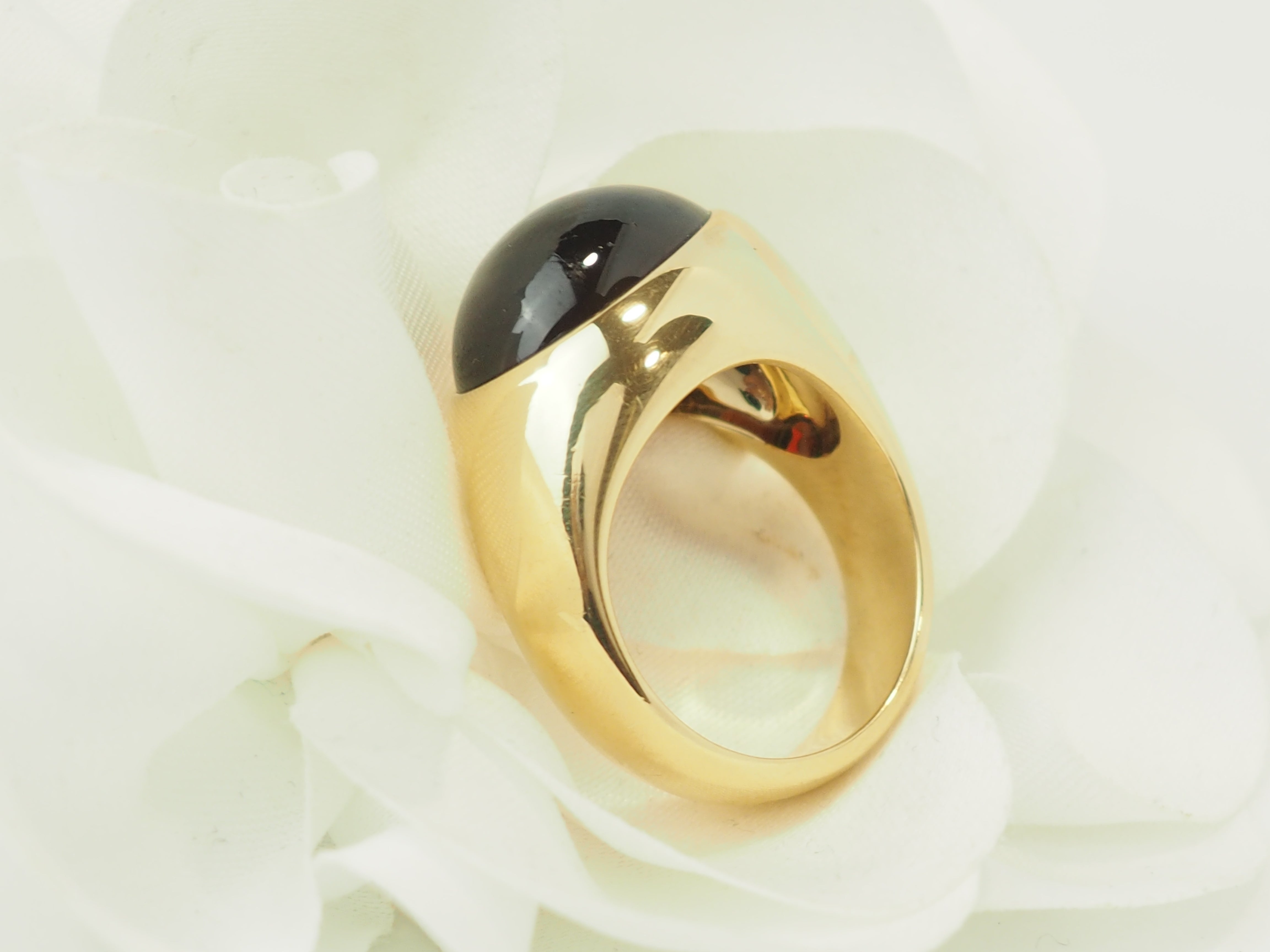 POMELLATO Ring in Yellow gold and Garnet