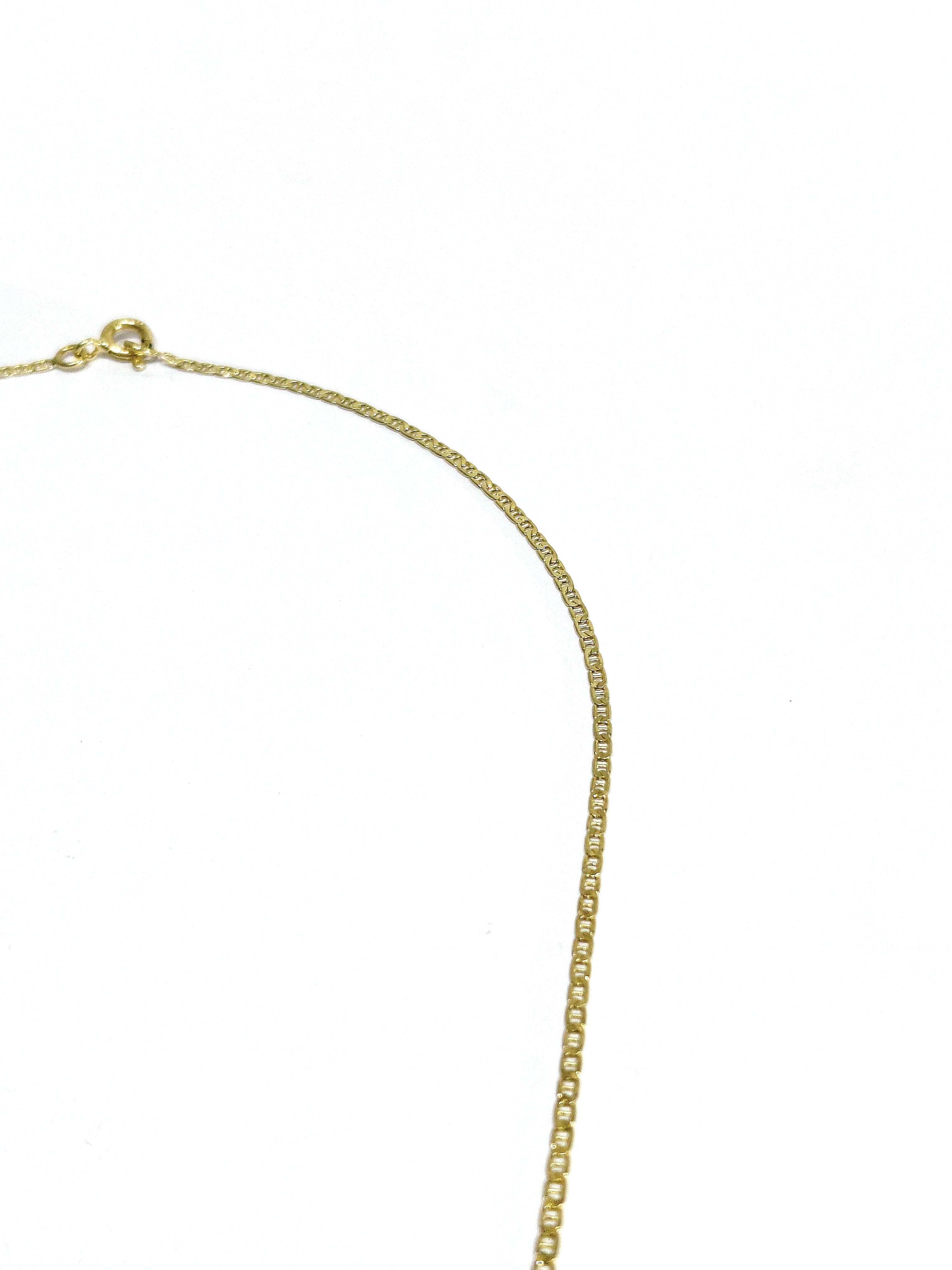 Yellow gold chain with marine-style links