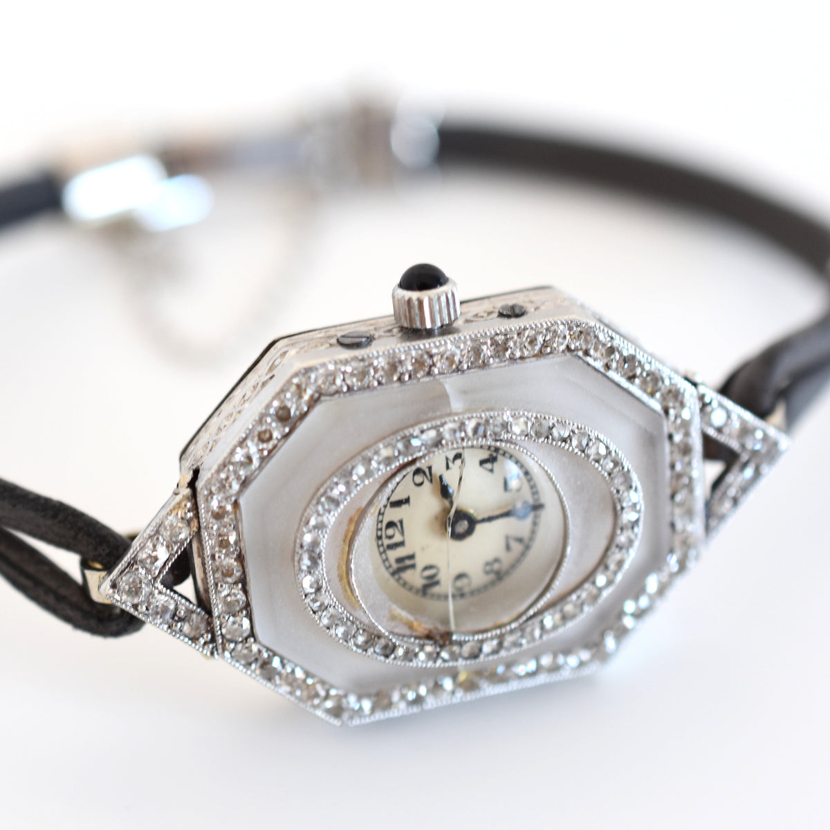 Exceptional Vacheron Constantin Art-deco period 1920-1925, paltinium (950), white gold 18 carats and diamonds