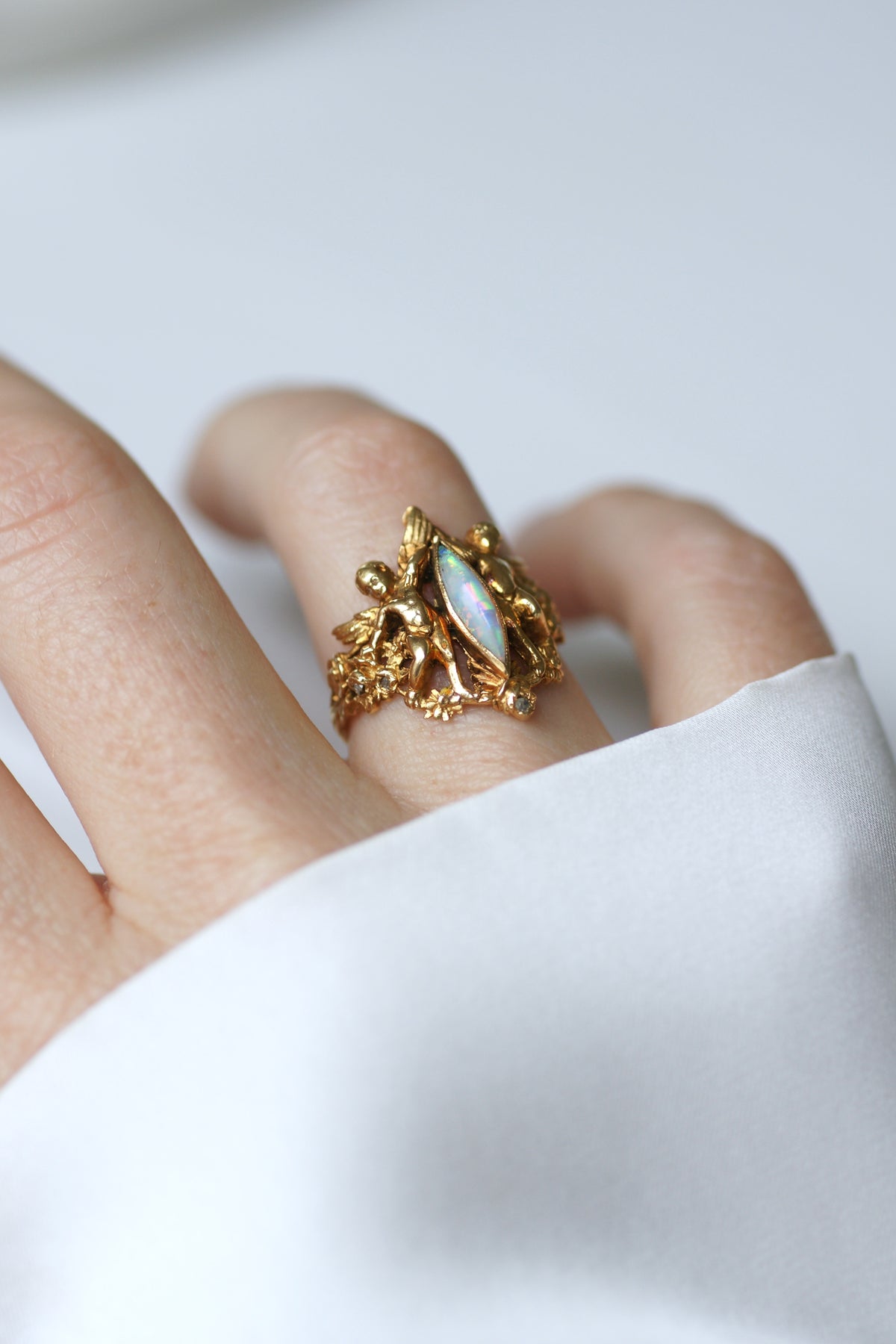 Vintage Angels Ring with Opal and Diamonds in Yellow Gold