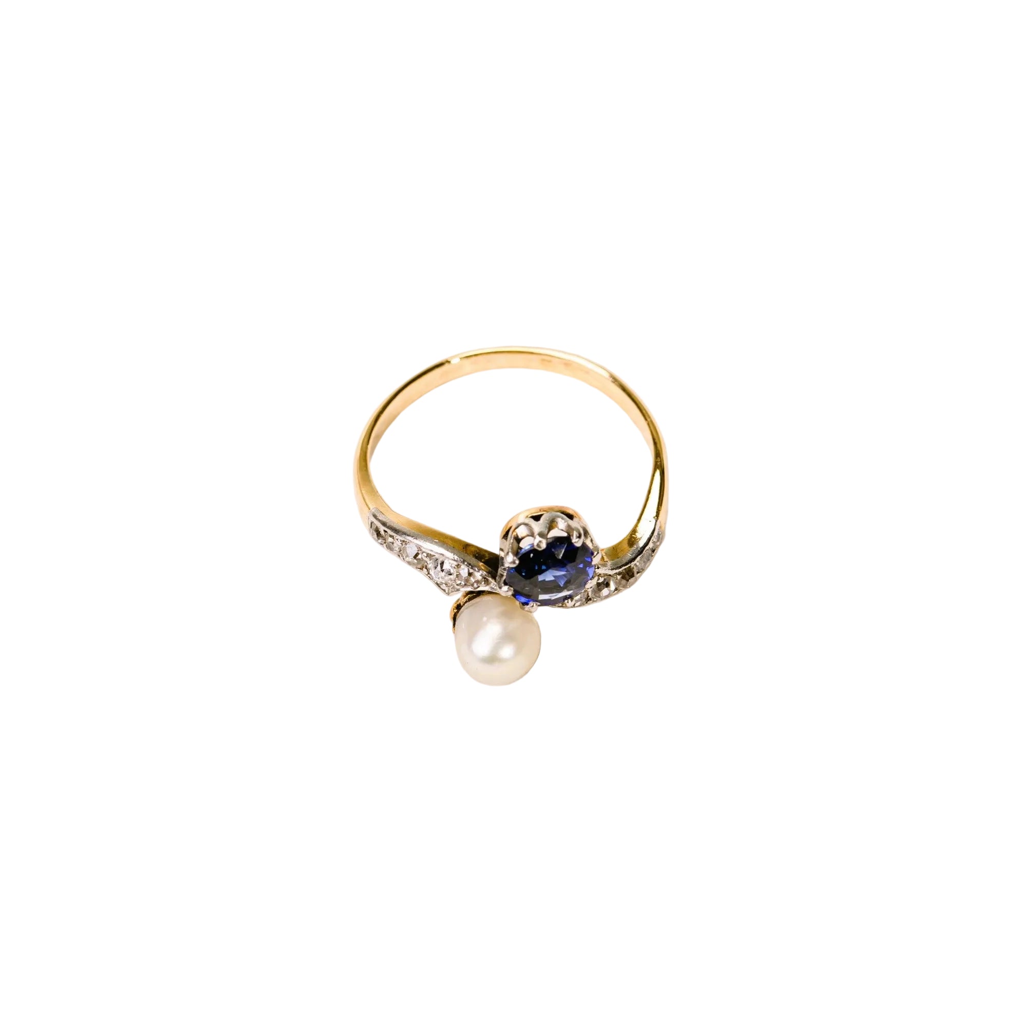 "Toi et Moi" Ring in yellow gold, platinum, sapphire, and cultured pearl